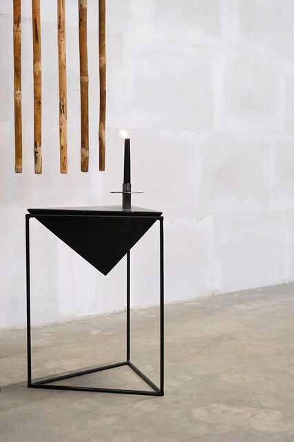 Giza pyramideformet sidebord